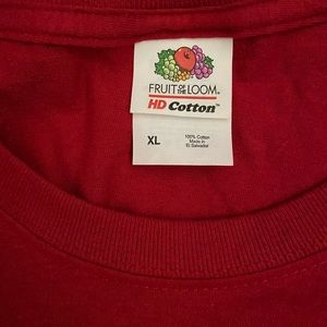 It was washed once used once it is grandpas shirt for Christmas